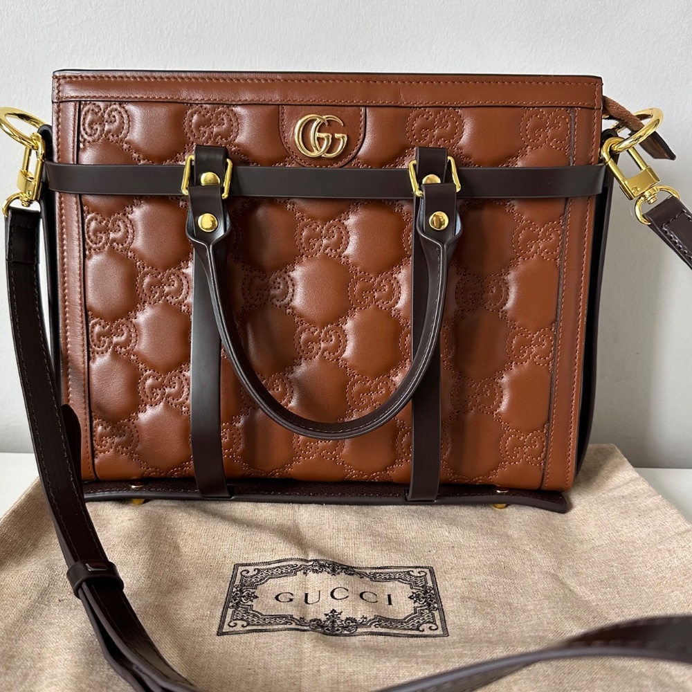 GUCCI Calfskin GG Matelassé Pouch Brown - Picture 8 of 9